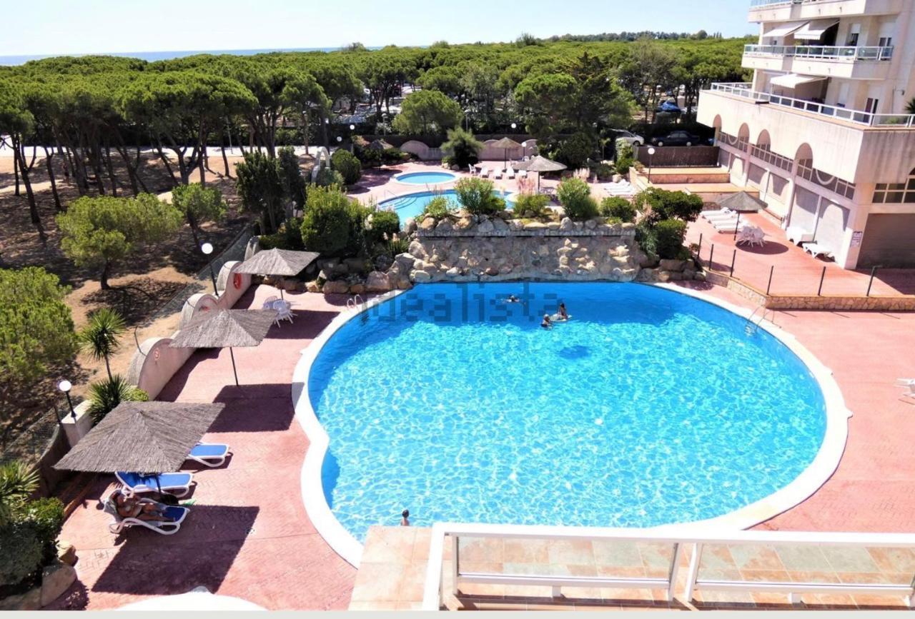 Apartment Direkt Am Strand Бланес Екстериор снимка