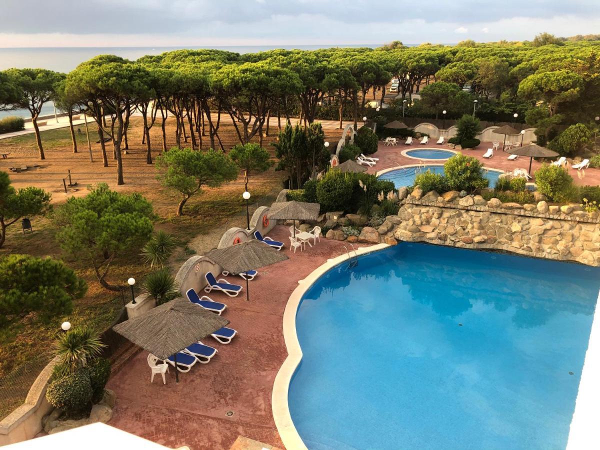 Apartment Direkt Am Strand Бланес Екстериор снимка