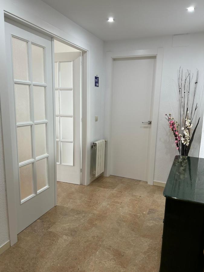 Apartment Direkt Am Strand Бланес Екстериор снимка