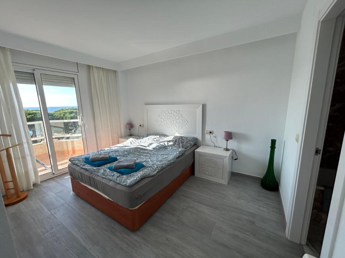 Apartment Direkt Am Strand Бланес Екстериор снимка
